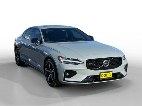 Used 2024 Volvo S60 B5 Plus image 7