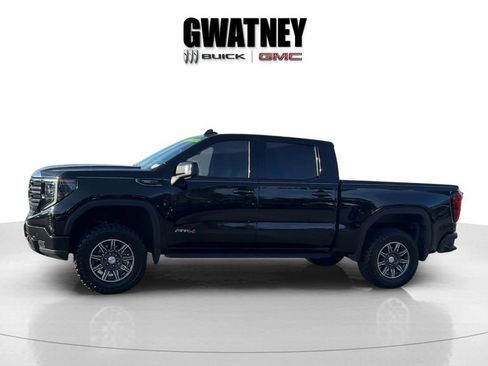 Used 2024 GMC Sierra 1500 AT4 w/ Technology Package AWD/4WD image 8