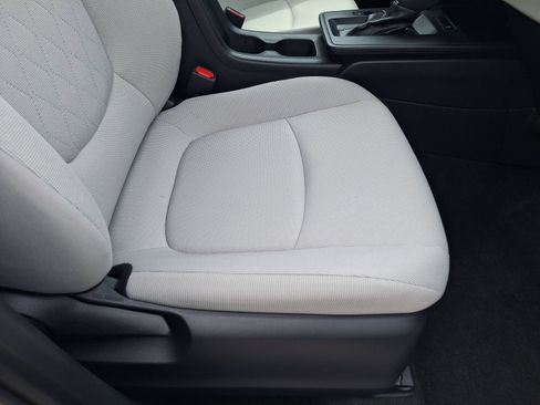 Used 2026 Toyota Corolla Cross L FWD image 32