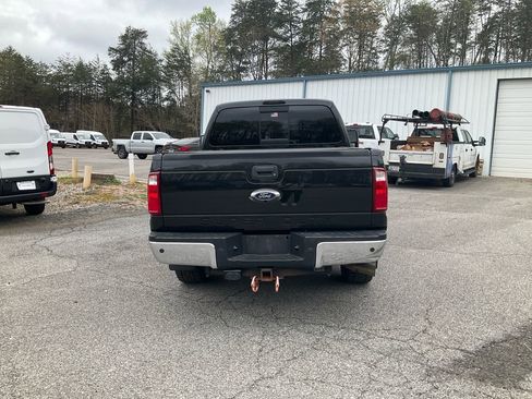 Used 2014 Ford F250 Lariat image 6
