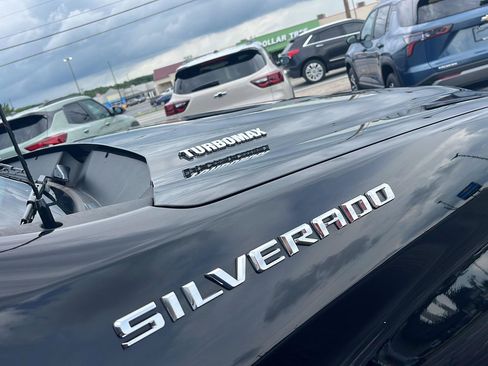 Used 2025 Chevrolet Silverado 1500 RST AWD/4WD image 34