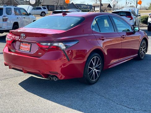 Used 2021 Toyota Camry SE FWD image 7