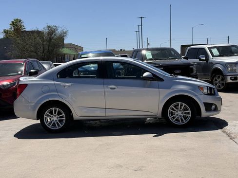 Used 2015 Chevrolet Sonic LT w/ Wheels and Fog Lamp Package FWD image 5