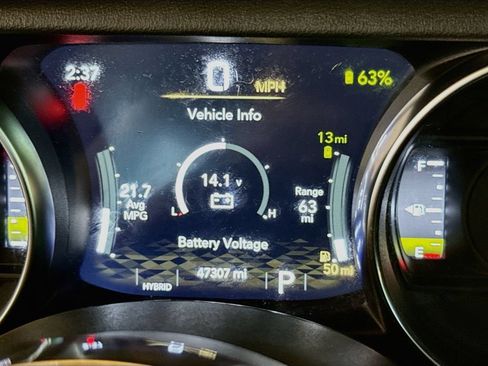 Certified 2022 Jeep Wrangler Unlimited Sahara w/ Cold Weather Group AWD/4WD image 13