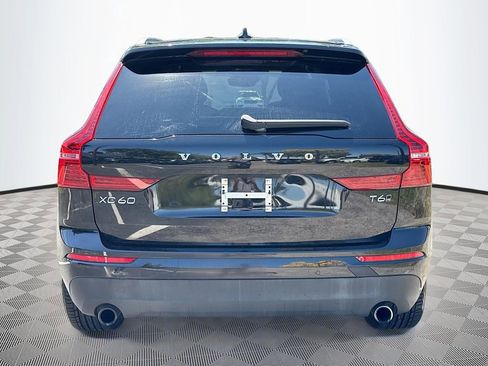 Used 2018 Volvo XC60 T6 Momentum w/ Vision Package image 7
