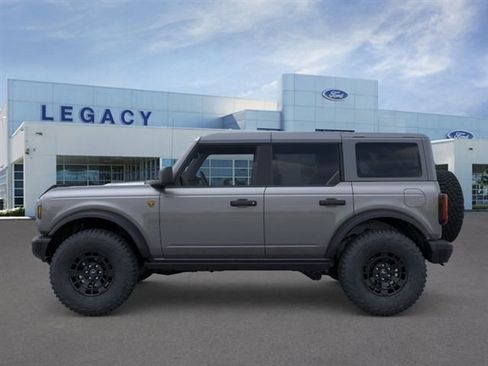 New 2026 Ford Bronco Badlands AWD/4WD image 3