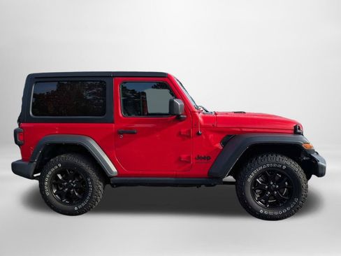 Used 2022 Jeep Wrangler Sport AWD/4WD image 3