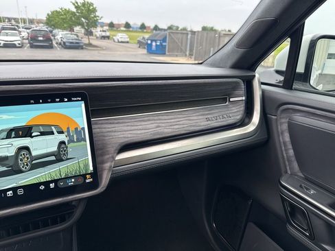 Used 2022 Rivian R1S Launch Edition AWD/4WD image 27