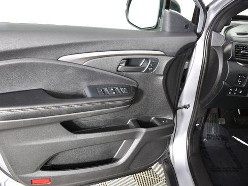 Used 2022 Honda Passport TrailSport image 38