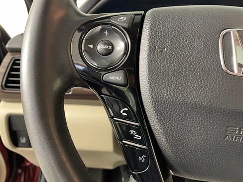 Certified 2017 Honda Accord Touring image 10