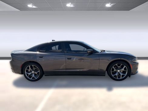 Used 2015 Dodge Charger SXT image 7