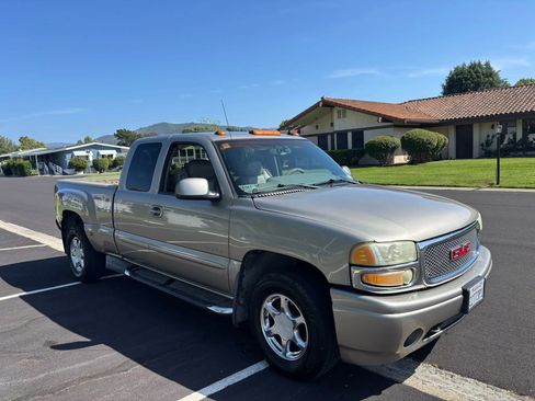 Used 2003 GMC Sierra 1500 Denali AWD/4WD image 10