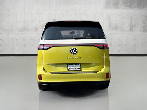 Used 2025 Volkswagen ID. Buzz 1st Edition image 6