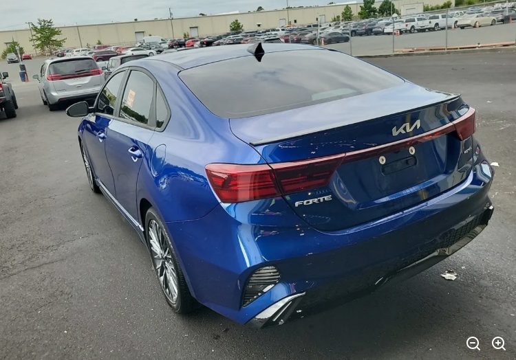 Used 2024 Kia Forte GT-Line w/ GT-Line Premium Package FWD image 5