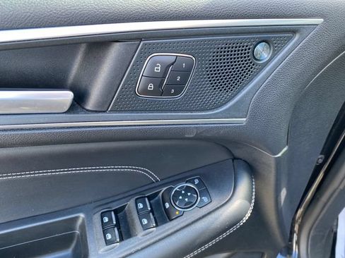 Used 2024 Ford Edge Titanium AWD/4WD image 18