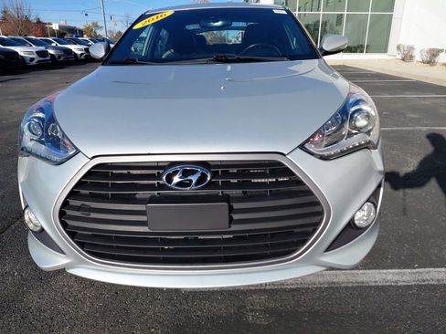 Used 2016 Hyundai Veloster Turbo image 3