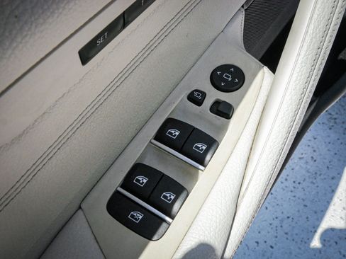 Used 2021 BMW 530i w/ Premium Package RWD image 15