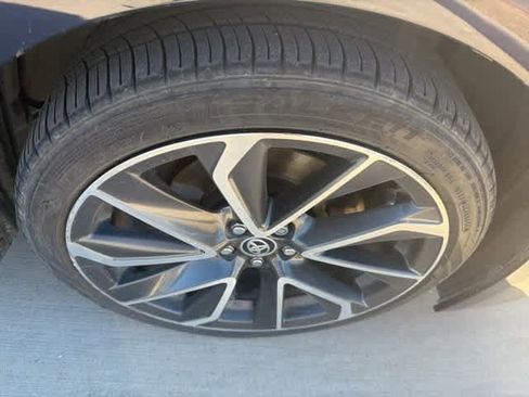 Used 2020 Toyota Corolla SE image 12