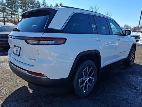 New 2025 Jeep Grand Cherokee Limited image 3