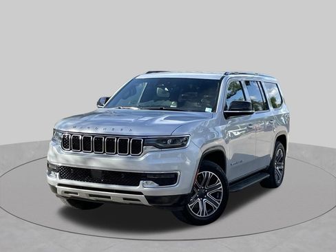 Used 2024 Jeep Wagoneer Series II w/ Flexible Seating Group RWD image 10
