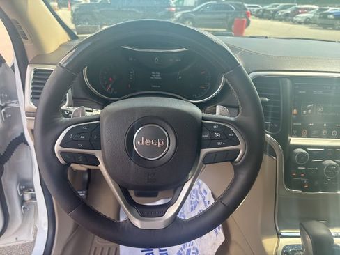 Used 2017 Jeep Grand Cherokee Overland AWD/4WD image 34
