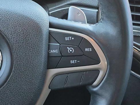 Used 2015 Jeep Grand Cherokee Limited AWD/4WD image 25
