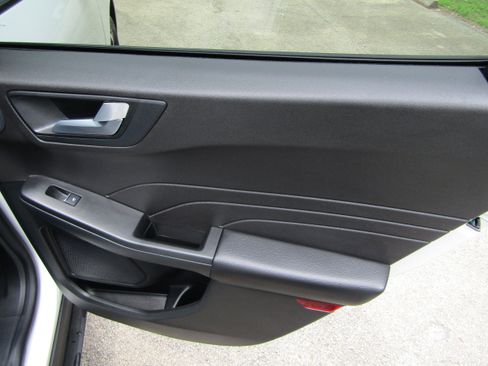 Used 2024 Ford Escape ST-Line Select w/ Tech Pack #2 AWD/4WD image 15