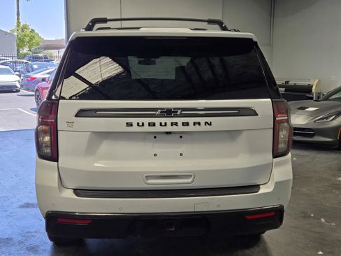 Used 2021 Chevrolet Suburban Z71 w/ Luxury Package AWD/4WD image 3