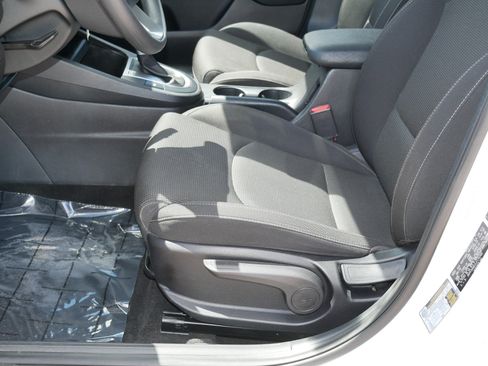 Used 2020 Kia Forte LXS FWD image 13