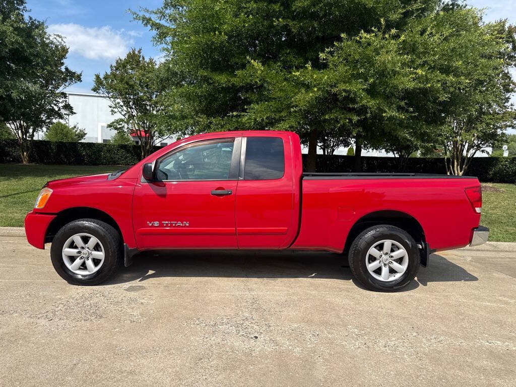 Used 2012 Nissan Titan SV w/ SV Value Truck Pkg AWD/4WD image 5