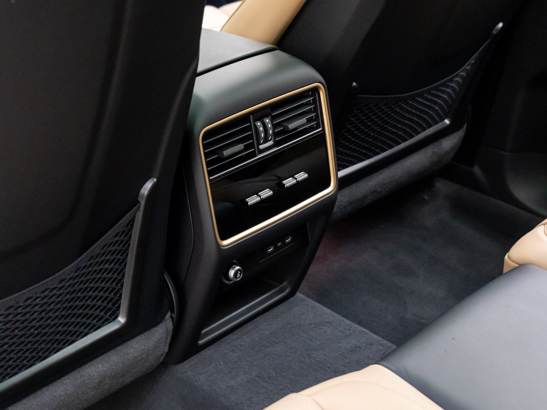 Certified 2026 Porsche Cayenne AWD/4WD image 19