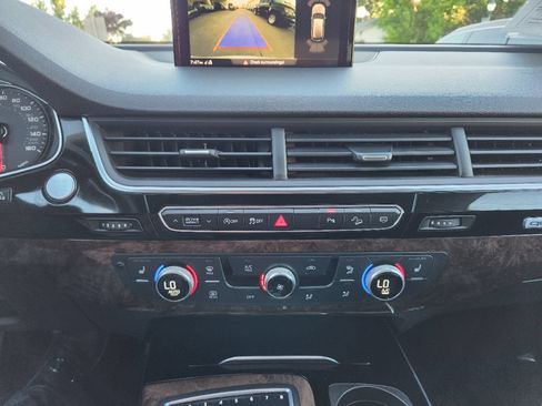 Used 2018 Audi Q7 3.0T Premium Plus AWD/4WD image 17