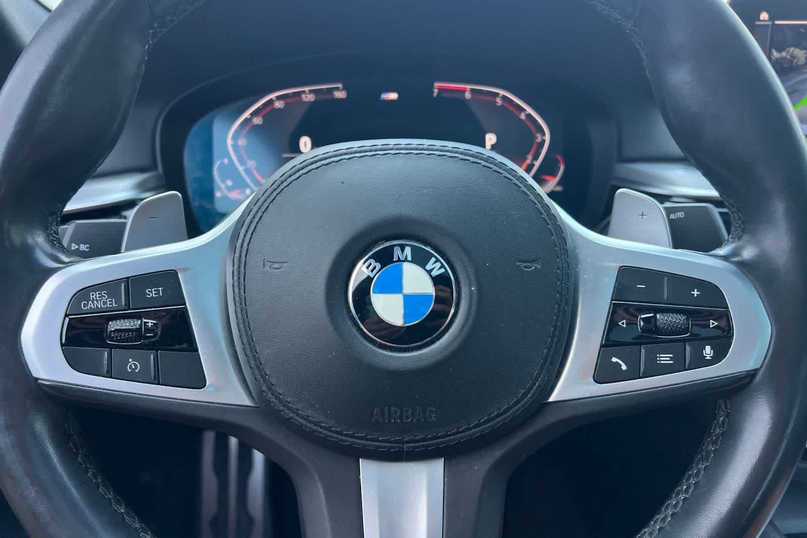 Used 2020 BMW 530i w/ M Sport Package RWD image 25