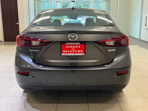 Used 2017 MAZDA MAZDA3 Touring w/ Popular Equipment Package image 5