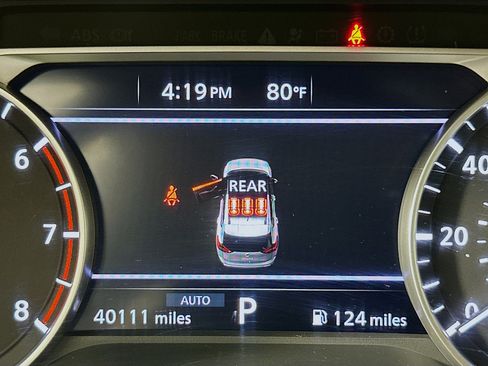 Used 2025 Nissan Rogue SV AWD/4WD image 19
