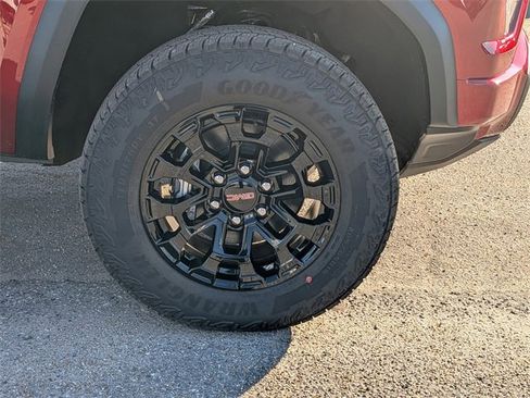 New 2026 GMC Canyon Elevation image 12