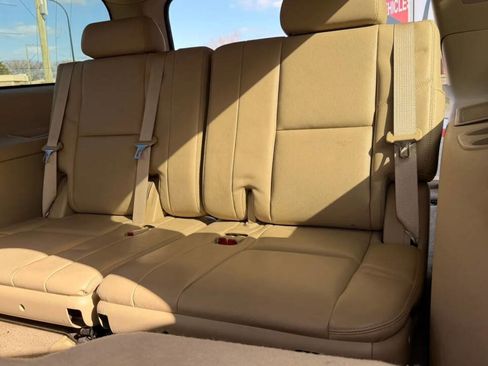 Used 2011 GMC Yukon XL Denali image 20