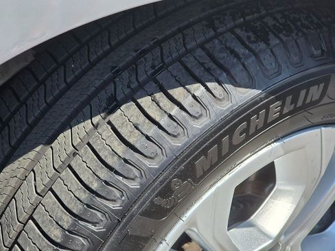 Used 2020 Land Rover Range Rover Evoque S image 4