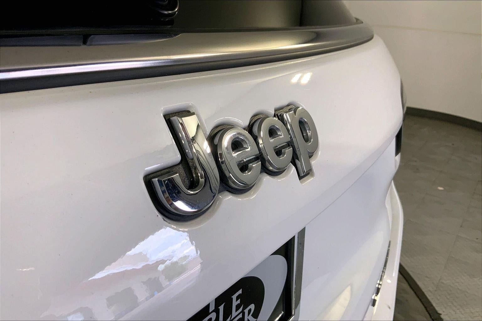 Used 2025 Jeep Compass Limited AWD/4WD image 29