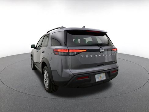 Used 2025 Nissan Pathfinder SV AWD/4WD image 11
