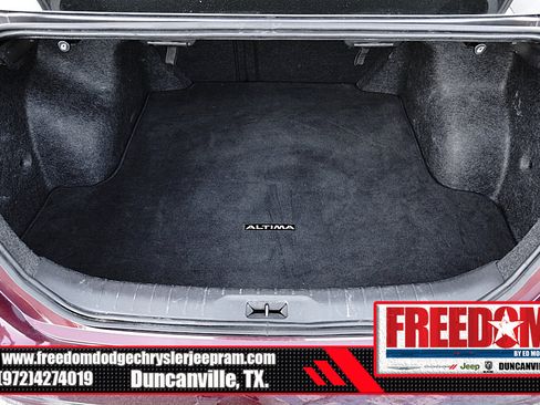Used 2025 Nissan Altima 2.5 SV FWD image 43