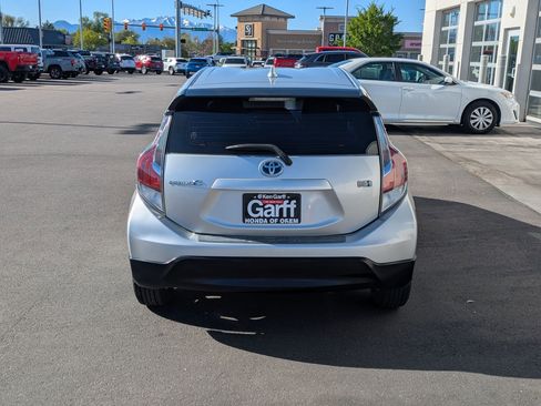 Used 2017 Toyota Prius C Three image 7