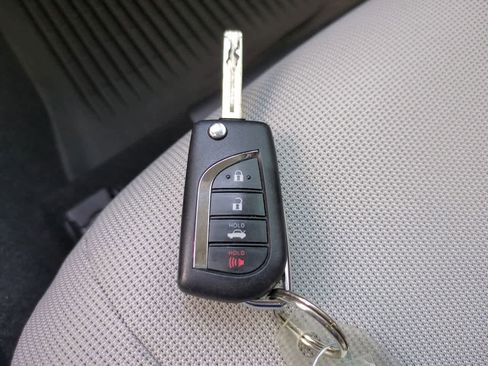 Certified 2021 Toyota Corolla LE image 25