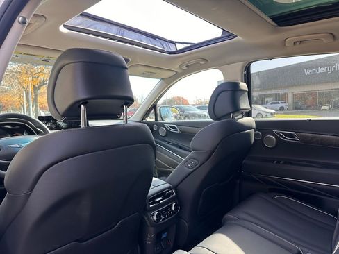 Used 2024 Genesis GV80 3.5T w/ Advanced Package image 32