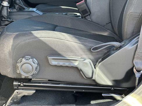 Used 2022 Jeep Gladiator Overland w/ Trailer Tow Package image 14