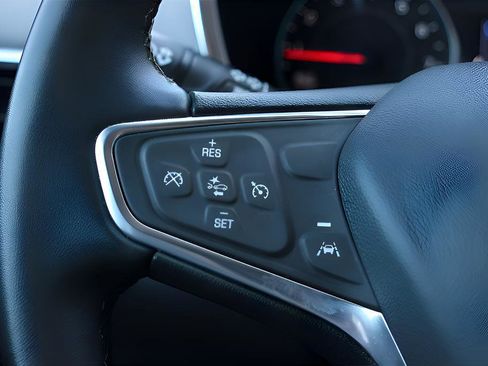 Used 2024 Chevrolet Equinox LT image 18