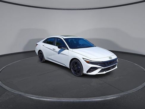 New 2026 Hyundai Elantra SEL Sport Premium FWD image 2
