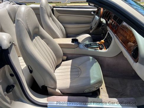 Used 1999 Jaguar XK8 Convertible RWD image 52