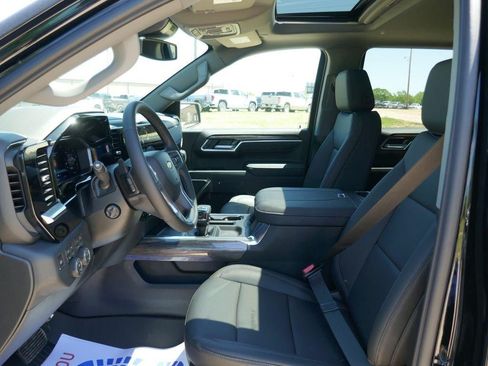 New 2026 Chevrolet Silverado 1500 LTZ w/ LTZ Premium Package AWD/4WD image 19