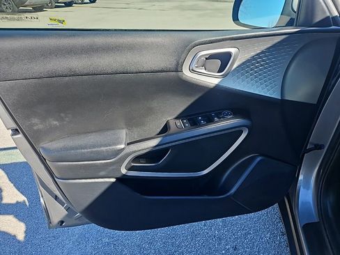 Used 2023 Kia Soul LX w/ Option Group 015 image 14